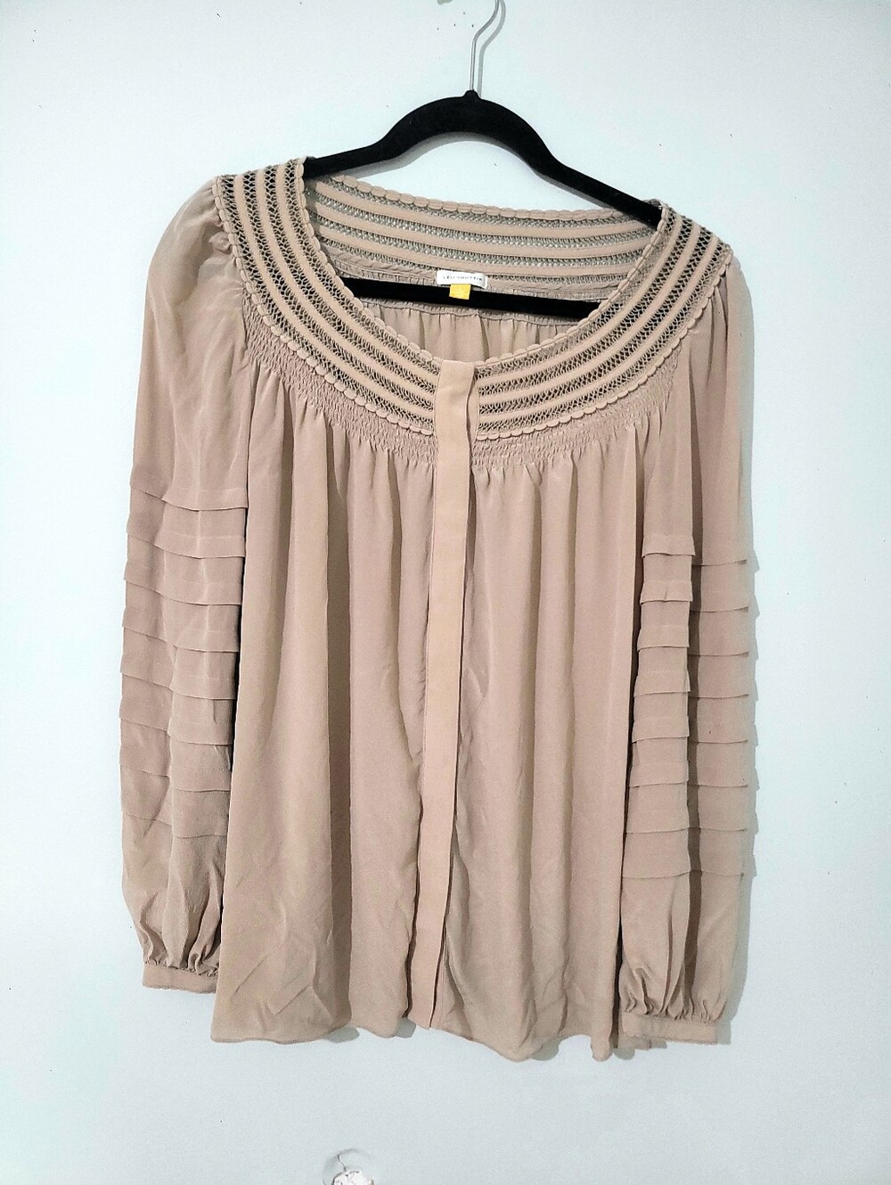 Leifsdottir Anthropologie 100% Silk Pleated Sleeve Blouse Sz 6 NWOT
